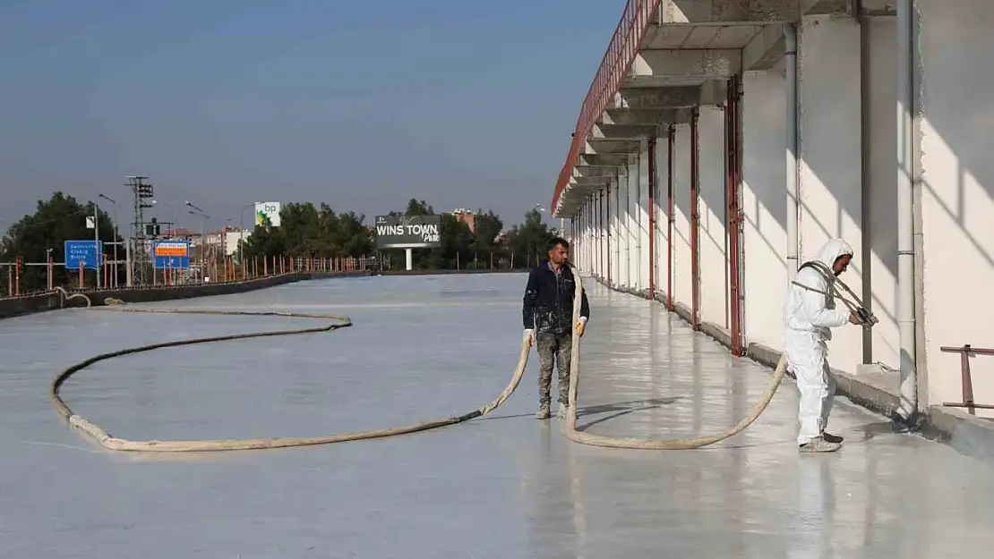 Diyarbakır'da deprem sonrası yapılarda su yalıtımı polyuera tercih edilmeye başlandı