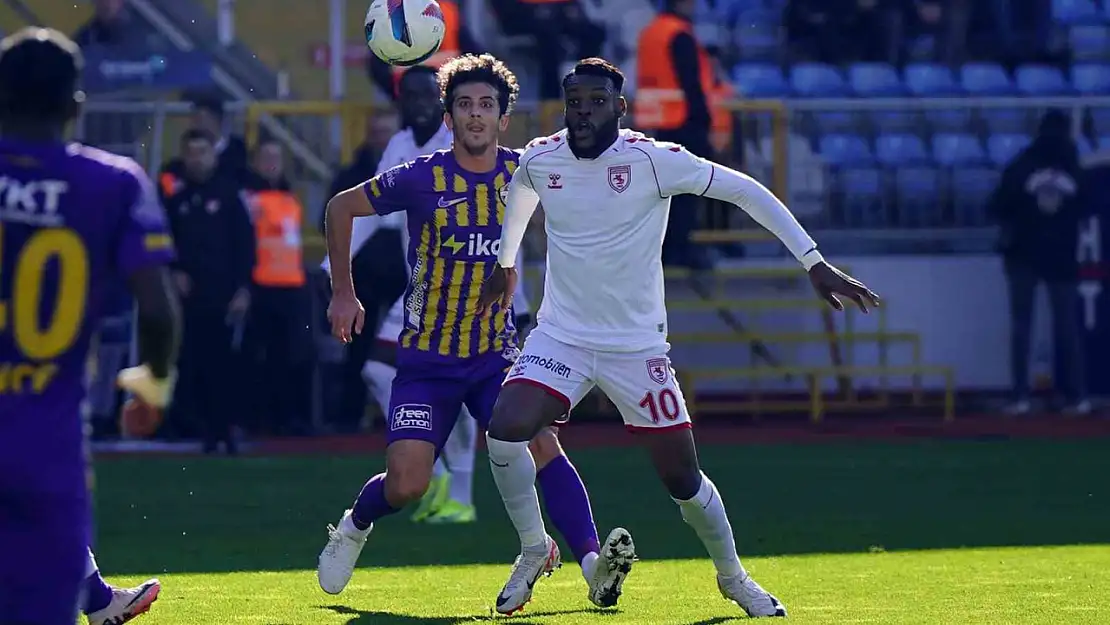 Trendyol Süper Lig: Eyüpspor: 0 - Samsunspor: 0 (İlk yarı)