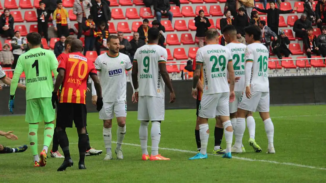 Trendyol Süper Lig: Kayserispor: 0 - Alanyaspor: 0 (Maç devam ediyor)